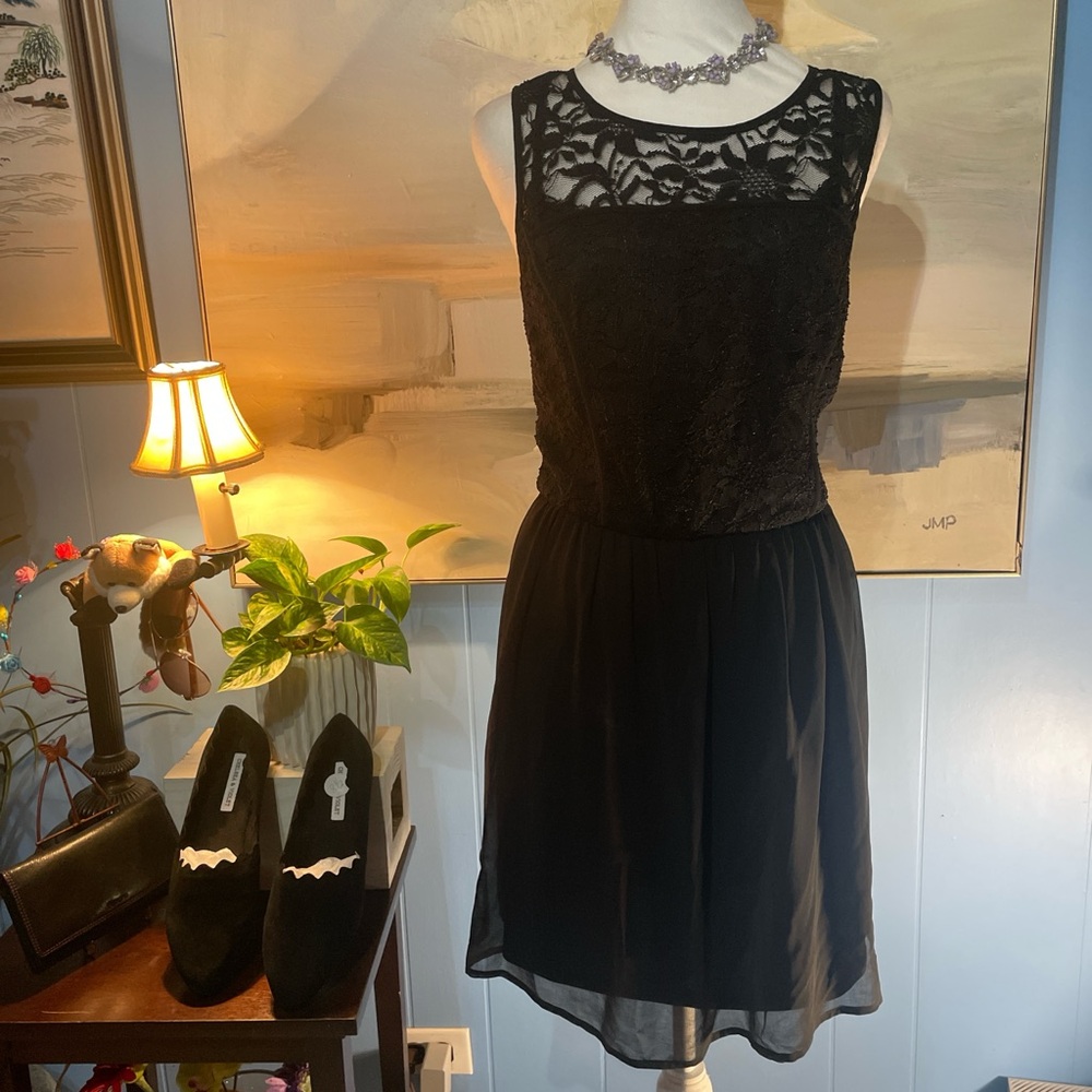 Lily Rose Black Lace Sleeveless Mini Dress